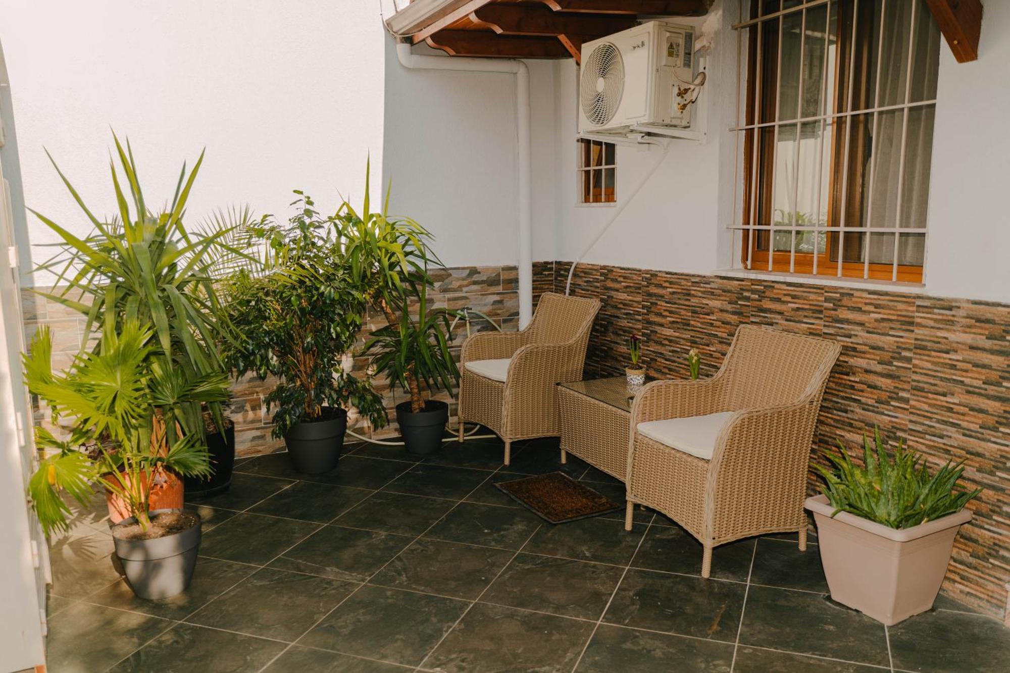 Peaceful Villa In New Bazaar ติรานา ภายนอก รูปภาพ
